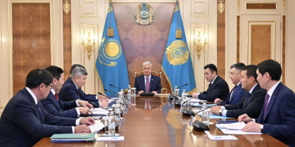 Глава государства обсудил с Правительством экономическую ситуацию в стране