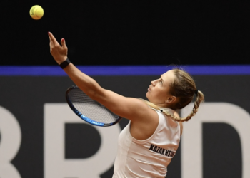 Теннисистка Юлия Путинцева вышла в третий круг турнира в США