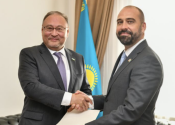 Посол Канады в Казахстане вручил копии верительных грамот