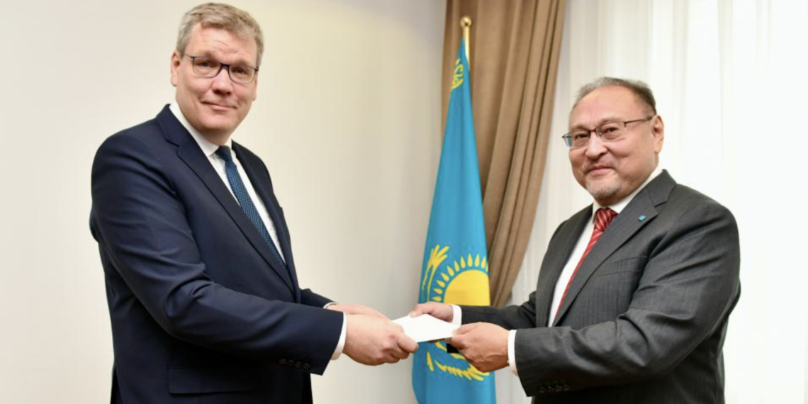 Вновь назначенный Посол Финляндии в Казахстане вручил копии верительных грамот