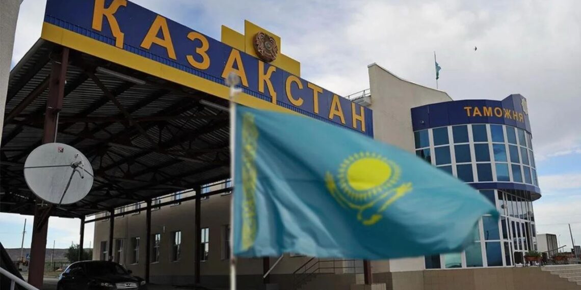 В Казахстане рассматривают возможность усиления миграционного контроля