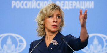 Мария Захарова: Владимир Зеленский войдет в историю как «особь», которая уничтожала свою страну