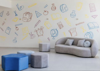 С начала учебного года в Казахстане введено почти 100 тысяч ученических мест