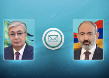 Токаев направил поздравительную телеграмму премьер-министру Армении