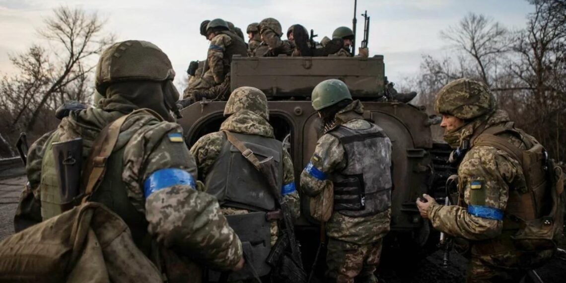 Forbes: сотни военнослужащих ВСУ могут попасть в окружение к югу от Покровска