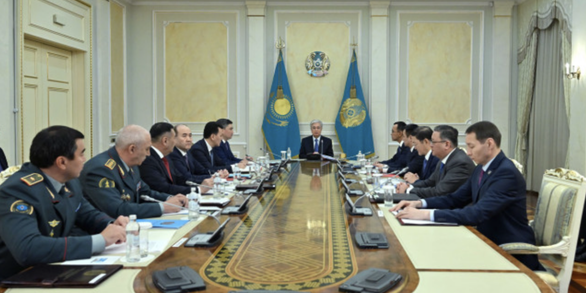 Президент Казахстана провел заседание Совета Безопасности