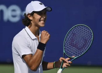 Теннисист Амир Омарханов вышел в финал турнира ITF Juniors J300 в Пекине