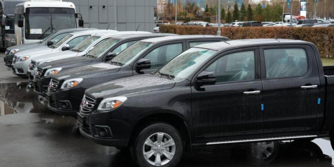 В честь Дня Республики работникам водной отрасли вручены 20 автомобилей