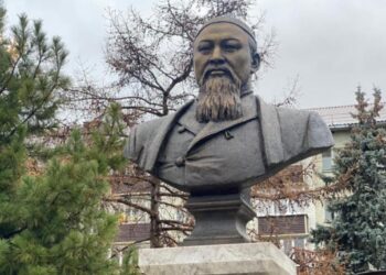 В Казани открыли бюст великому поэту и мыслителю Абаю Кунанбаеву