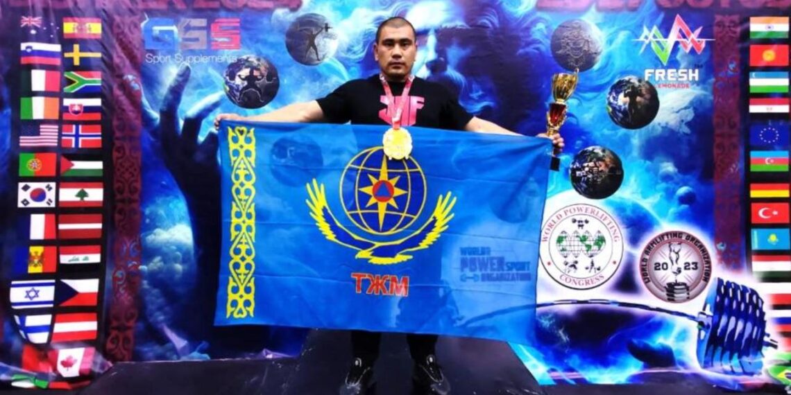 Казахстанский спасатель завоевал золотую медаль на ЧМ по пауэрлифтингу