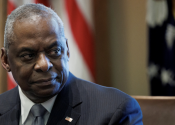 WSJ: министр обороны США во время визита в Киев не объявит о новых поставках военной помощи