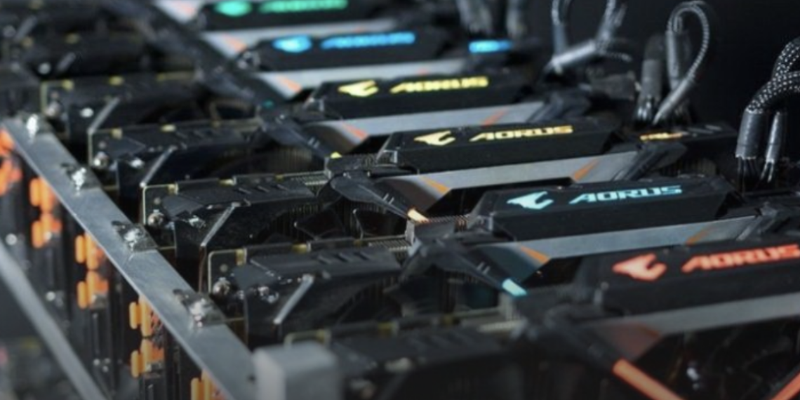 Двое граждан осуждены за организацию подпольной майнинговой фермы в Шымкенте