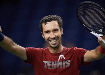 Теннисист Михаил Кукушкин успешно стартовал на турнире в Алматы