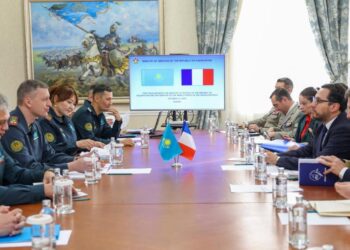 В Минобороны Казахстана прошла встреча с делегацией Франции