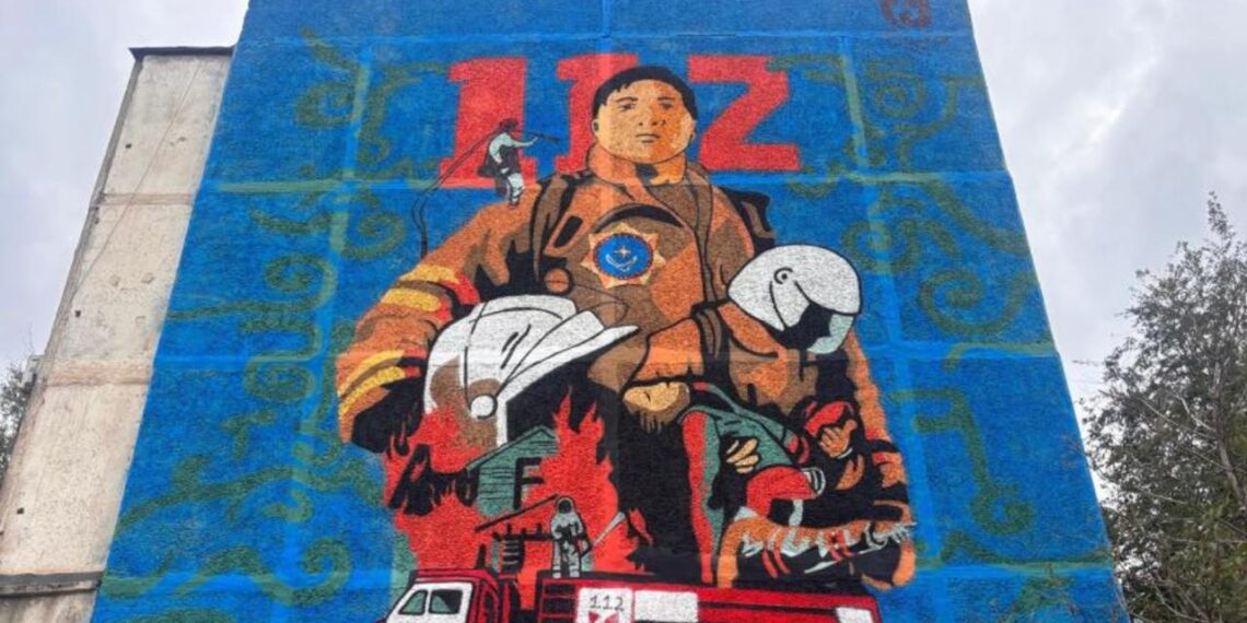 В Шымкенте появился новый мурал ко Дню спасателя