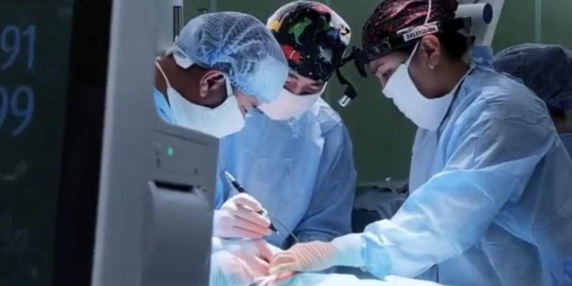 В Караганде ребенку провели операцию по восстановлению костей лица и носа с помощью титановых пластин