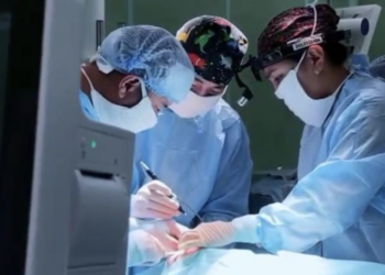 В Караганде ребенку провели операцию по восстановлению костей лица и носа с помощью титановых пластин