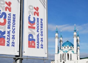 Global Times: БРИКС помогает странам-участницам развивать экономику и сокращать зависимость от доллара