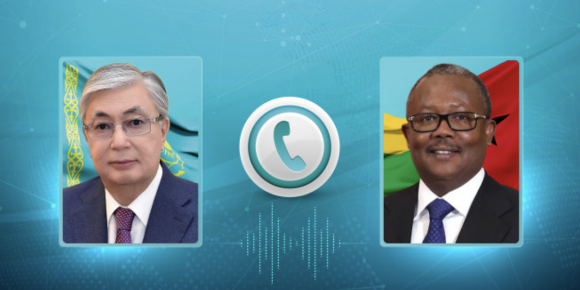 Глава государства провел телефонный разговор с Президентом Гвинеи-Бисау