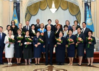 Глава государства поздравил учителей с профессиональным праздником