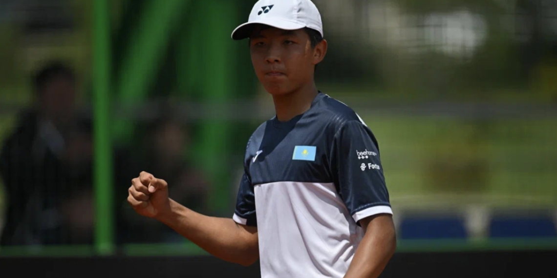 Теннисист Зангар Нурланулы пробился в полуфинал юниорского турнира в Корее