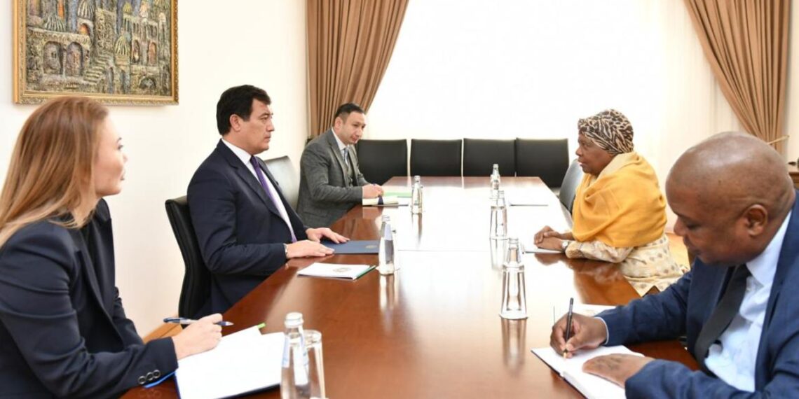 В МИД РК состоялся прием Посла ЮАР по случаю завершения ее дипмиссии