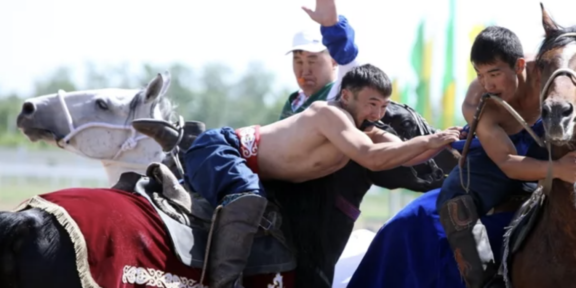 Армейские спортсмены завоевали 5 медалей на чемпионате РК по аударыспаку