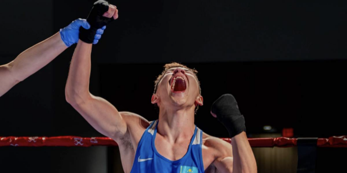 Боксер Асылхан Кошербай стал серебряным призером ЧМ в США