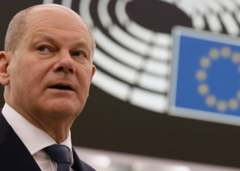 Канцлер Германии выступил против предоставления Киеву разрешения на удары вглубь России