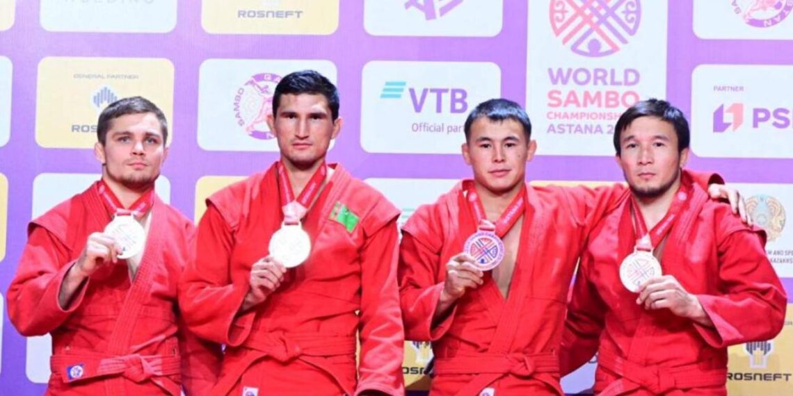 Армейский спортсмен завоевал «бронзу» ЧМ по боевому самбо