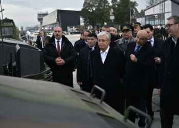 Токаев посетил выставку продукции оборонной промышленности Сербии