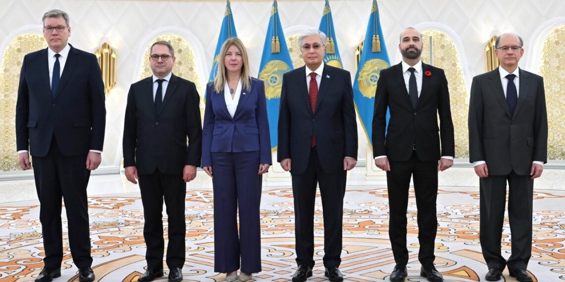 Токаев принял верительные грамоты послов ряда государств