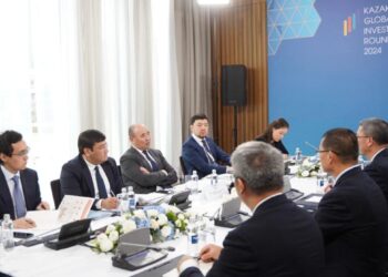 Министр промышленности и строительства РК встретился с представителями компании «Zijin Mining»