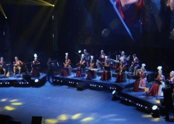 Казахский фольклорный ансамбль «Астана Сазы» выступил с сольным концертом в Астане