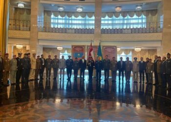 Делегация Национального колледжа обороны Омана посетила военный вуз в Астане