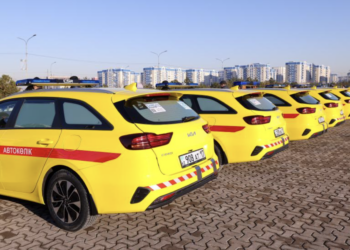 Медорганизации Шымкента получили 22 новых машины скорой помощи