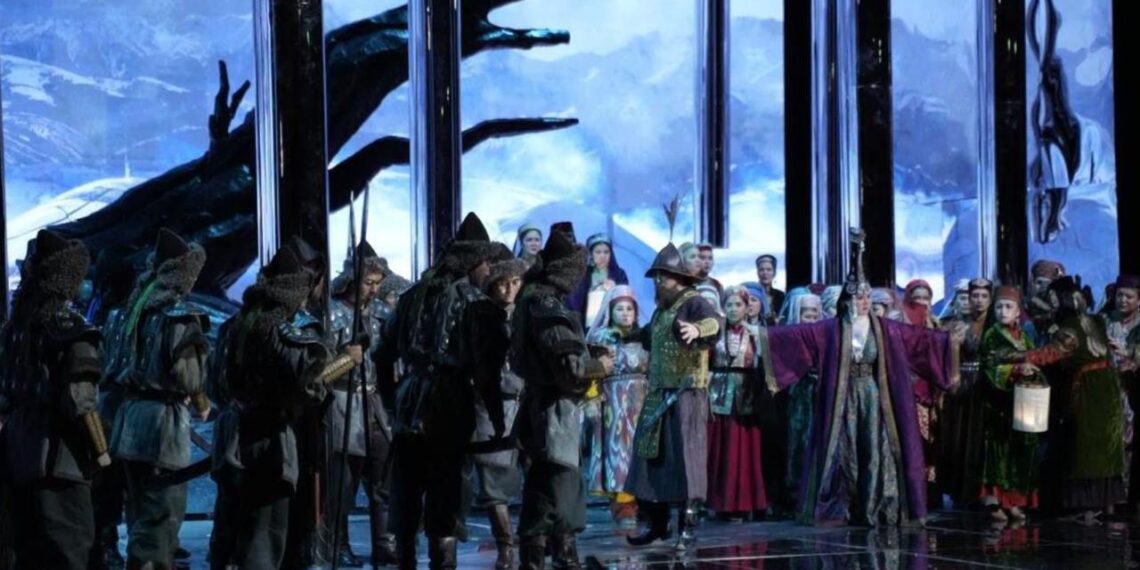 Свыше 4 тысяч зрителей посетили премьеру оперы «Хан Султан. Алтын Орда» в Турции