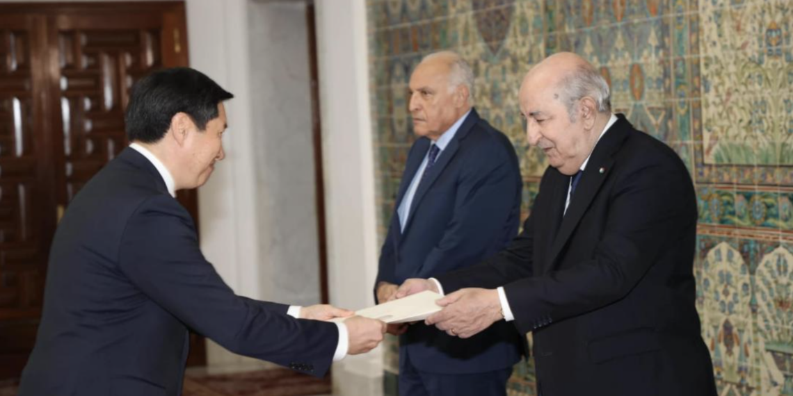 Посол Казахстана вручил верительные грамоты Президенту Алжира