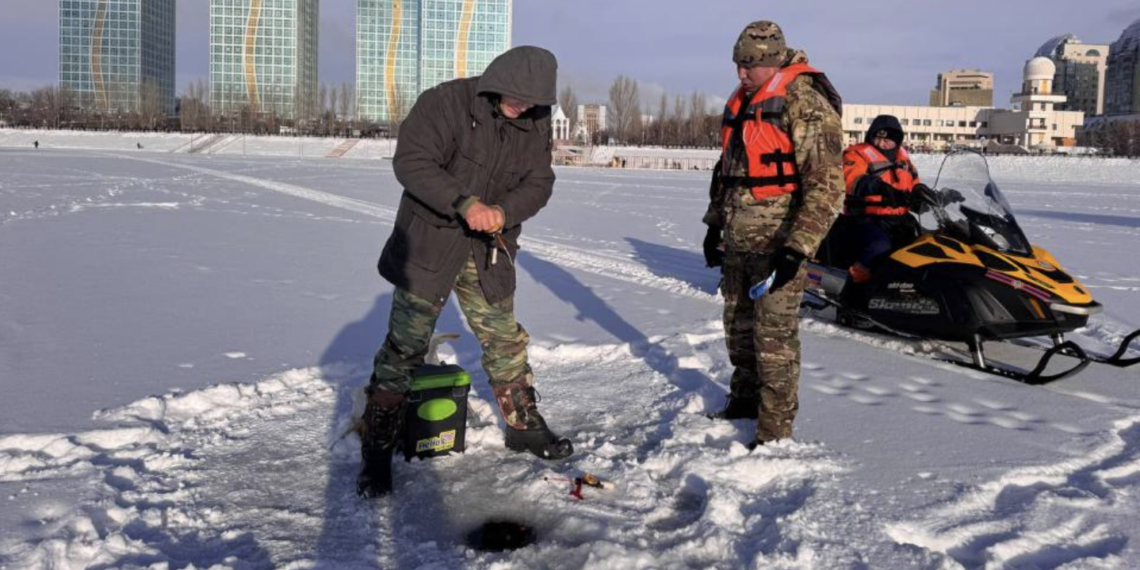 В рамках акции «Мұз-2024» спасатели МЧС провели более 7 тысяч рейдов и патрулирований на водоемах