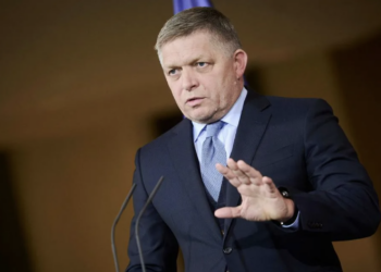 Зеленский предлагал премьеру Словакии €500 млн за поддержку членства Украины в НАТО