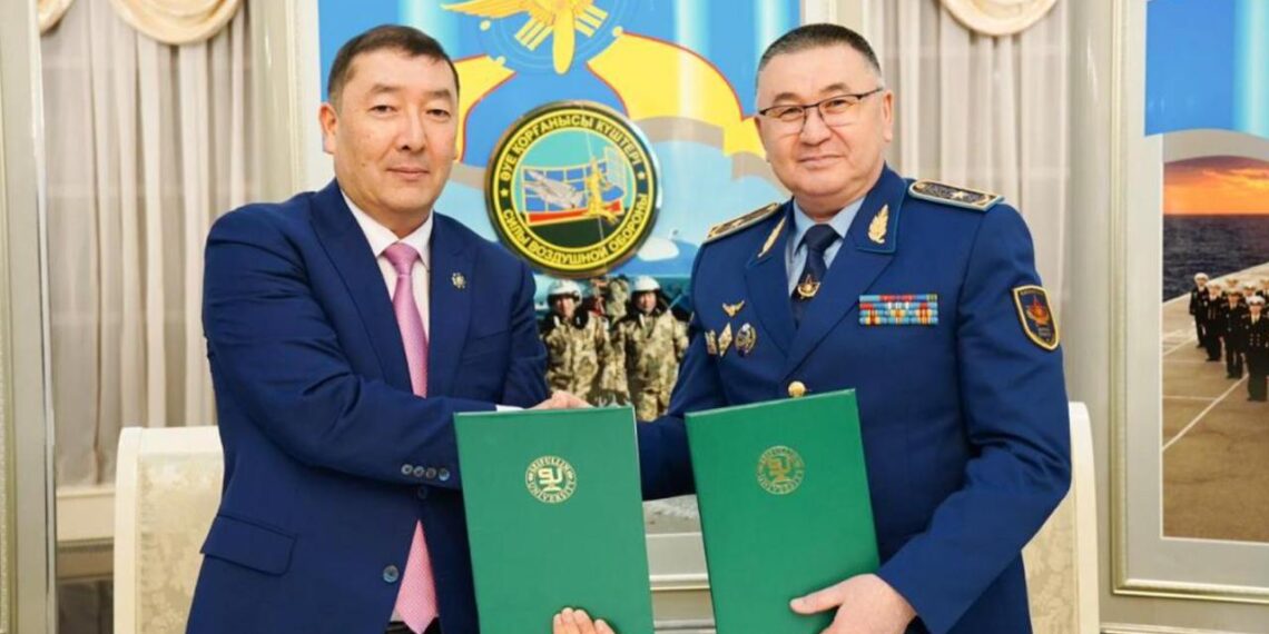 В Астане гражданский и военный вузы подписали соглашение о сотрудничестве