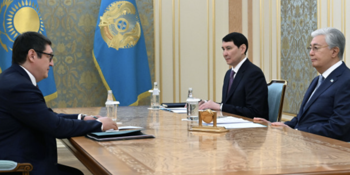 Касым-Жомарт Токаев принял министра энергетики РК
