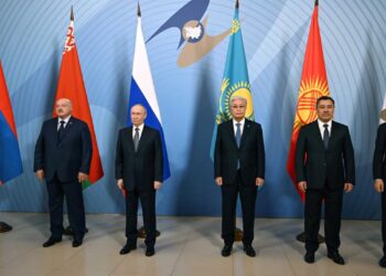 Глава государства принял участие в заседании ВЕЭС в узком составе