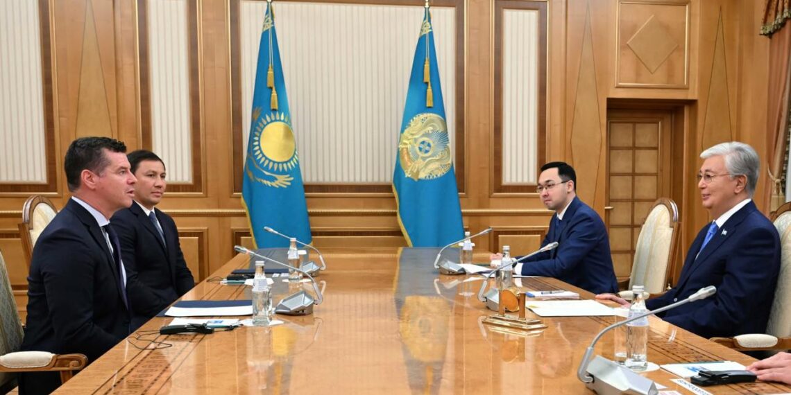 Глава государства принял спортивного директора Международного олимпийского комитета