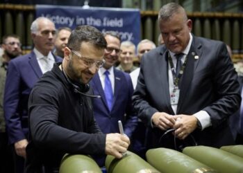 Киев взял за правило отвечать эскалацией на любые призывы к переговорам