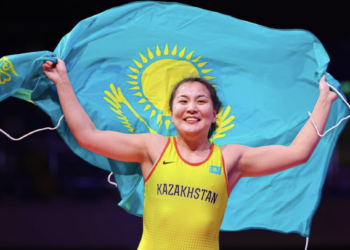 Эльмира Сыздыкова завоевала «золото» на международном турнире по борьбе в России