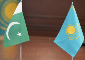 Министр транспорта Казахстана провел встречу с послом Пакистана