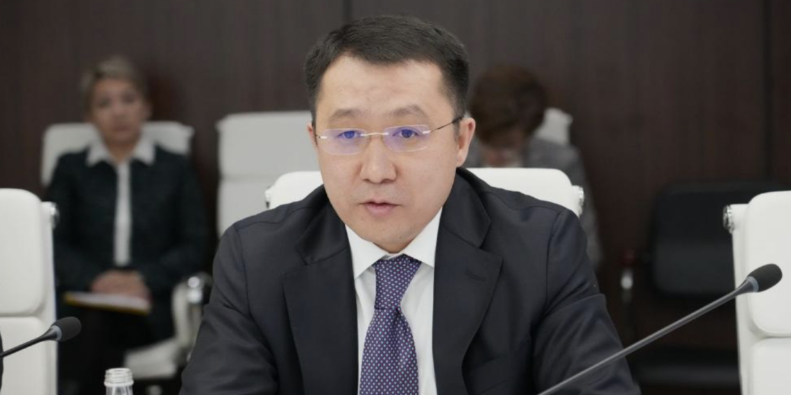 Министр транспорта РК провел личный прием граждан