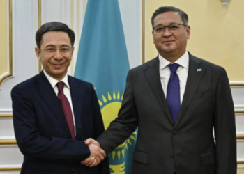 Глава МИД Казахстана провел встречу с Послом Узбекистана