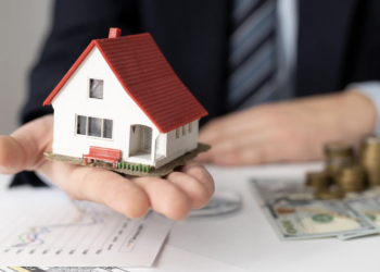 Покупка недвижимости для граждан Казахстана станет сложнее – эксперт